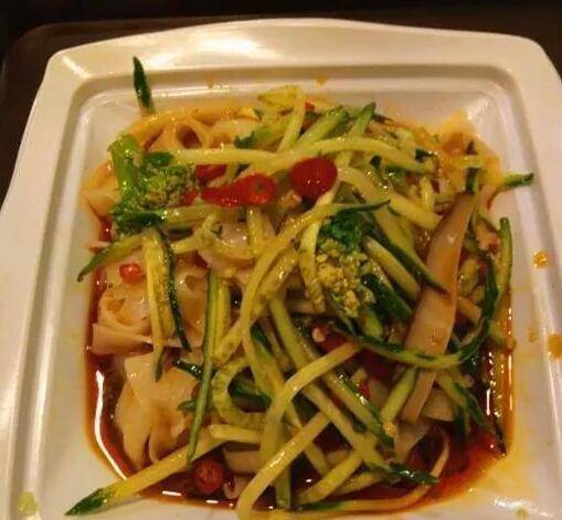 好吃不膩 搜羅鄭州鄭州高人氣涼皮 涼面店,坐等老餮們的推薦