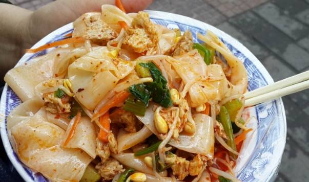 拌涼皮時,不要少放這 5種料 ,要不然涼皮不香也不入味