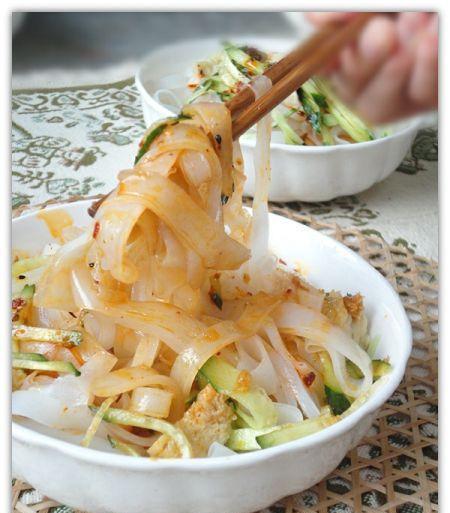 提起陜西,你會(huì)馬上想到什么,這里我為你推薦 漢中涼皮