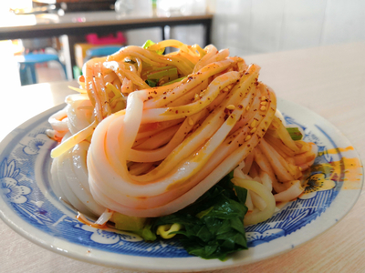 西安涼皮走紅網(wǎng)絡(luò)，價格是否水漲船高？